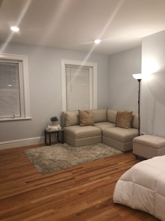 Foto del edificio - 1620 Beacon St