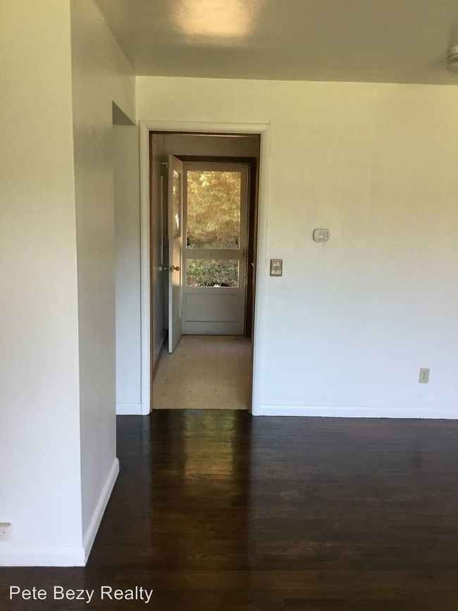 Foto del edificio - 1614-1630 SW Snively Ave