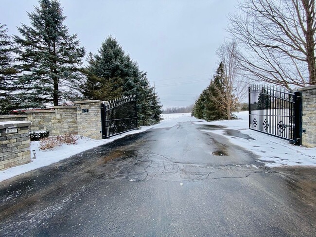 Foto del edificio - 8209 Clyde Rd