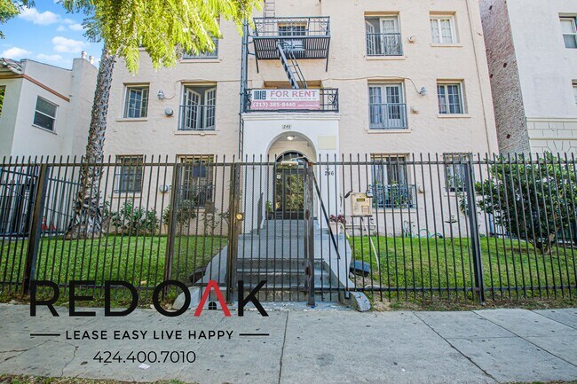 Foto del edificio - 246 S Kenmore Ave