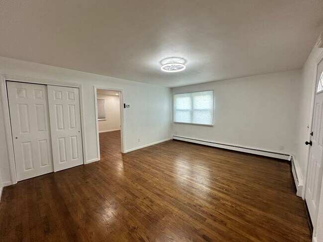 Photo - 101 Robertson Ave Apartment