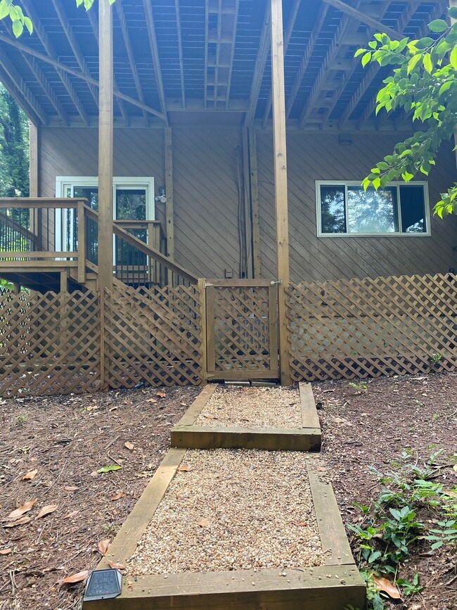 Building Photo - 40 Colony Ridge Pl