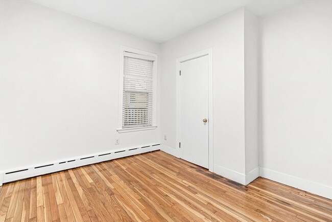 Building Photo - 49 Porter St