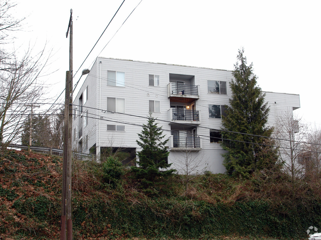 Foto del edificio - Maple Leaf Residences