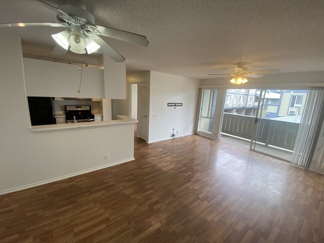 Building Photo - 91-243-243 Hanapouli Cir