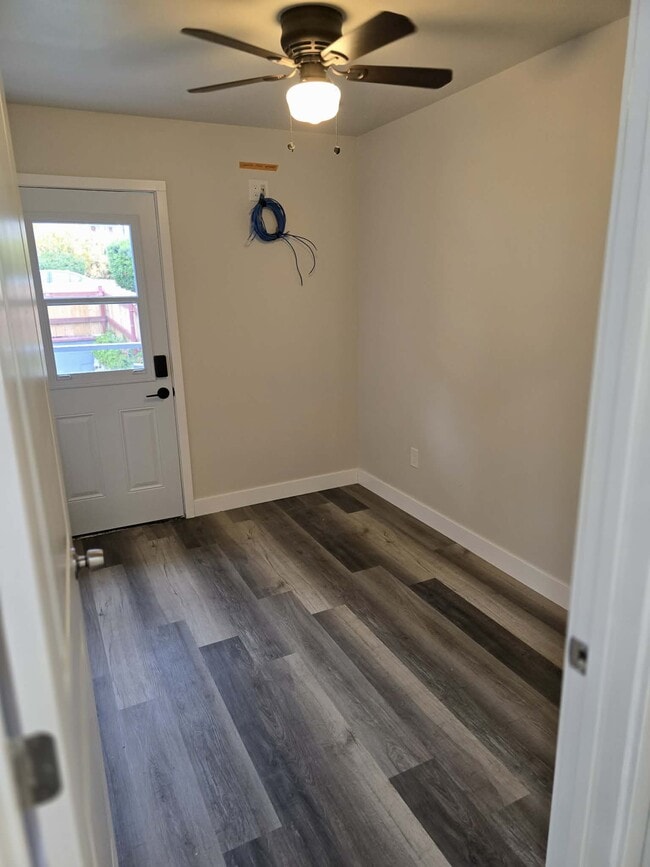 Foto del edificio - 2222 W Dunlop St