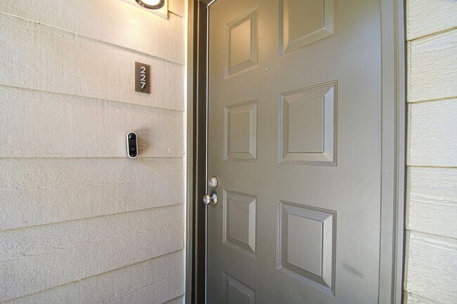 Foto del edificio - Redmond- One Bedroom Condo located at the ...