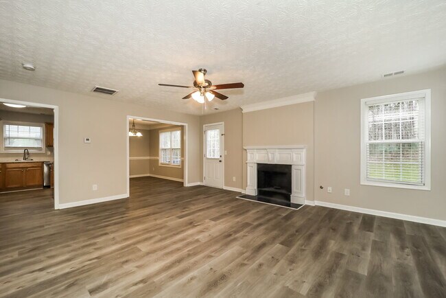 Foto del edificio - 208 Arbor Creek Dr