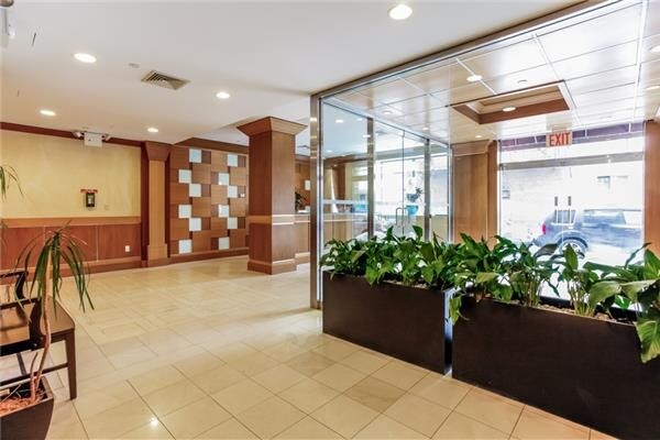 Foto del edificio - 556 State St