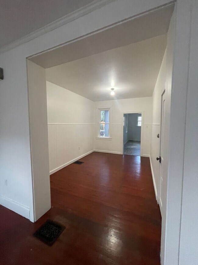 Foto del edificio - Charming 2 Bedroom Townhome in Prime Lanca...