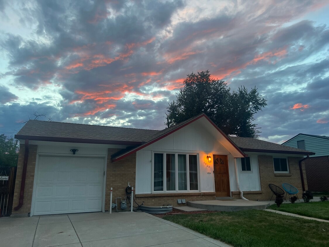 Primary Photo - 7963 Wyandot St