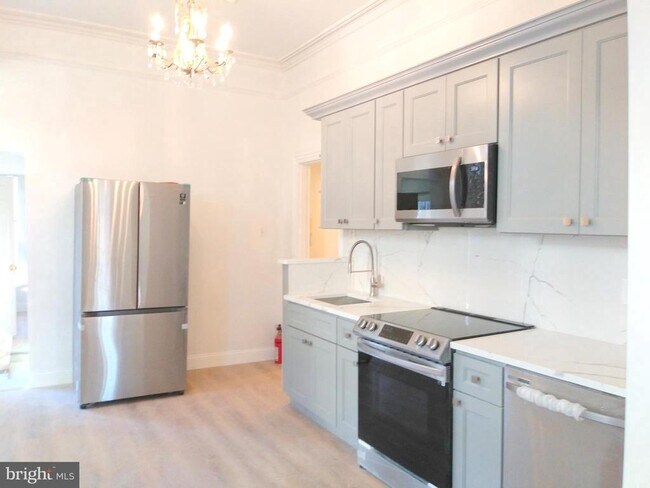 Building Photo - 317 N 33rd St
