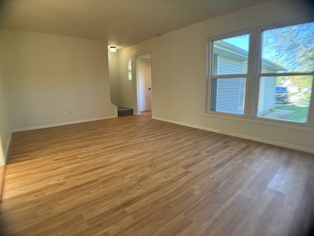 Building Photo - Large Duplex unit in Bartonville