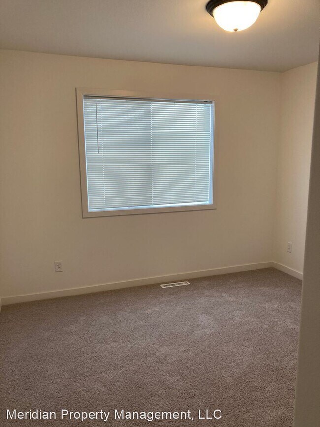 Foto del edificio - 4 br, 3 bath House - 815 5th St SE