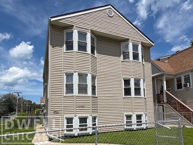 Foto del edificio - 1411 Emerson St