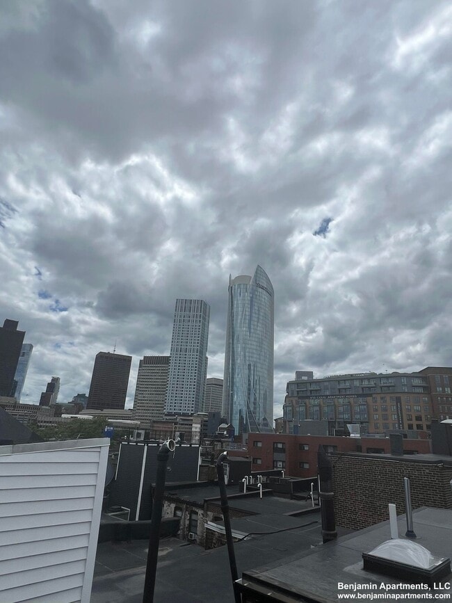 Building Photo - 64 N Margin St