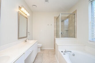 Building Photo - 139 Skycrest Dr