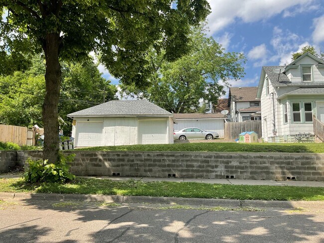 Building Photo - 3403 Aldrich Ave N