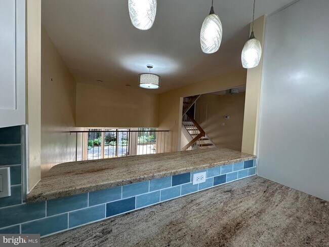 Building Photo - 11136 Saffold Way