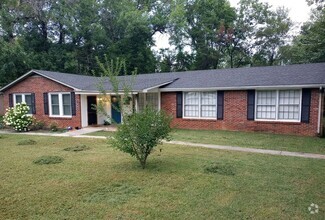Building Photo - 1903 Fern Dr