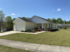 Building Photo - 3828 Satinleaf Dr