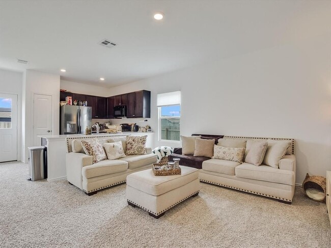 Foto del edificio - 2712 Louris Ln