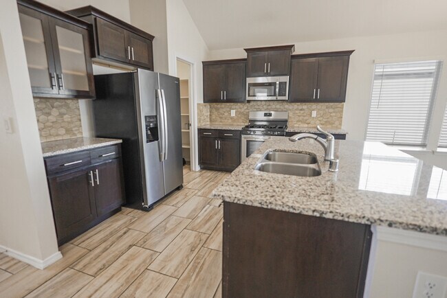 Foto del edificio - 1020 Indigo Sky St