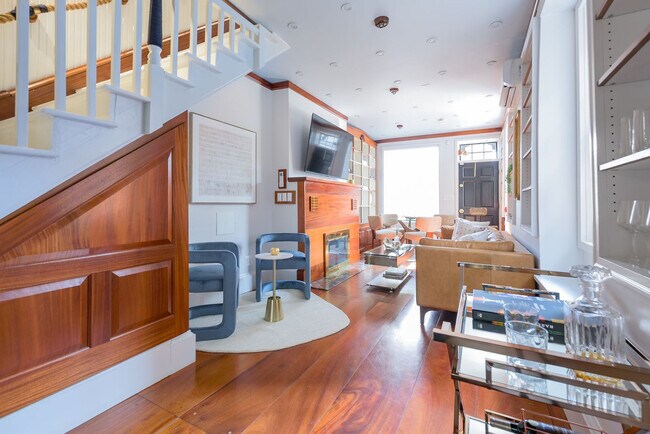 Foto del edificio - 1038 29th St NW