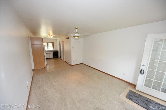 Foto del edificio - 280 Hutton St