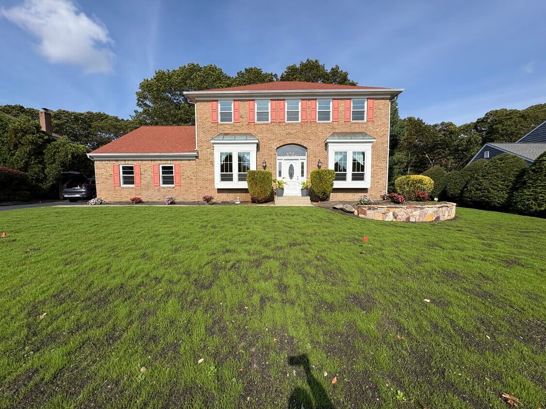 Primary Photo - 7 Timber Ridge Dr