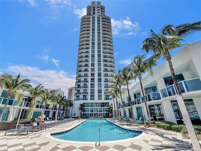 Building Photo - 1945 S Ocean Dr