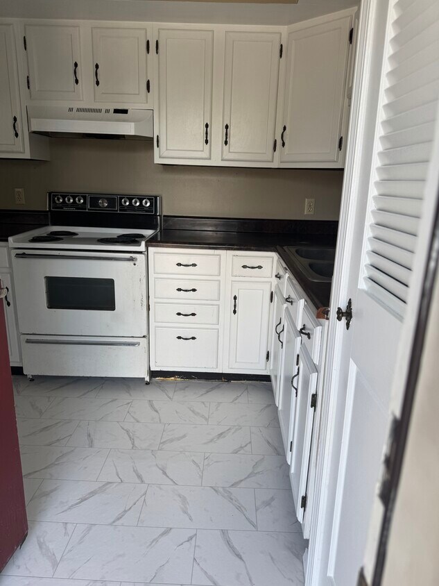 Foto principal - 302 E Mefford St