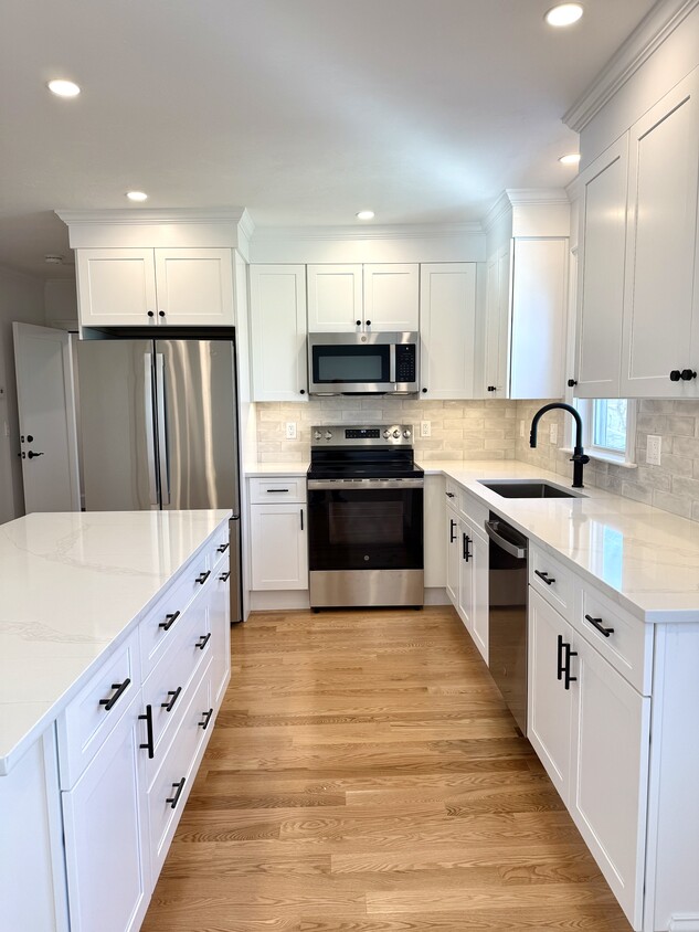 Kitchen: Brand New Stainless Steel Appliances, Quartz Countertops - 34 Saint Joseph Ave