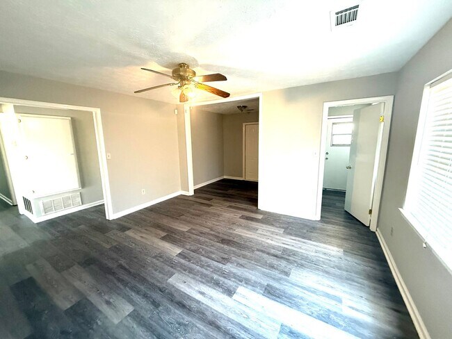 Foto del edificio - ** 3 Bed 2 Bath Located in Virginia Estates ** Call 334-366-9198 to schedule a self tour