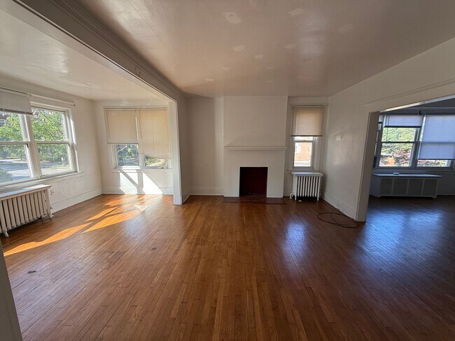 Foto del edificio - 6603-6603 Woodwell St