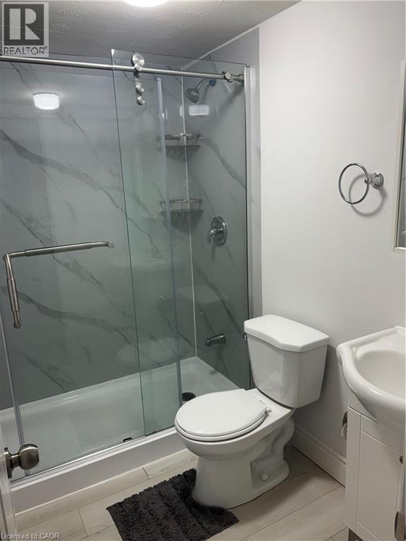 Photo du bâtiment - 683 SEVENTH Avenue