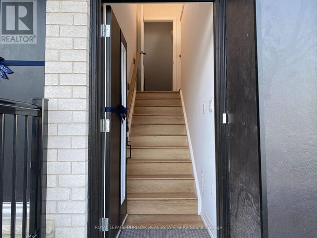 Photo du bâtiment - 55 Tom Brown Dr