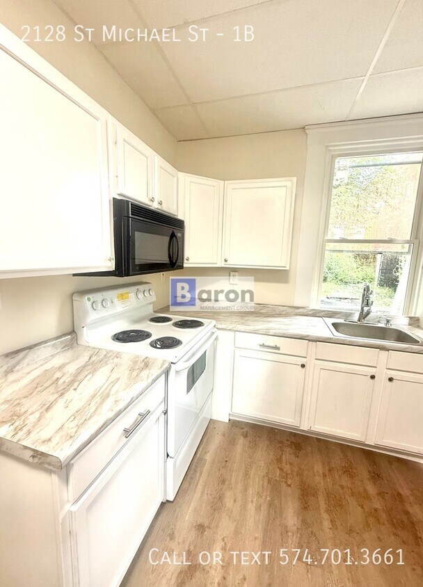 Photo - 2128 St Michael St-1B