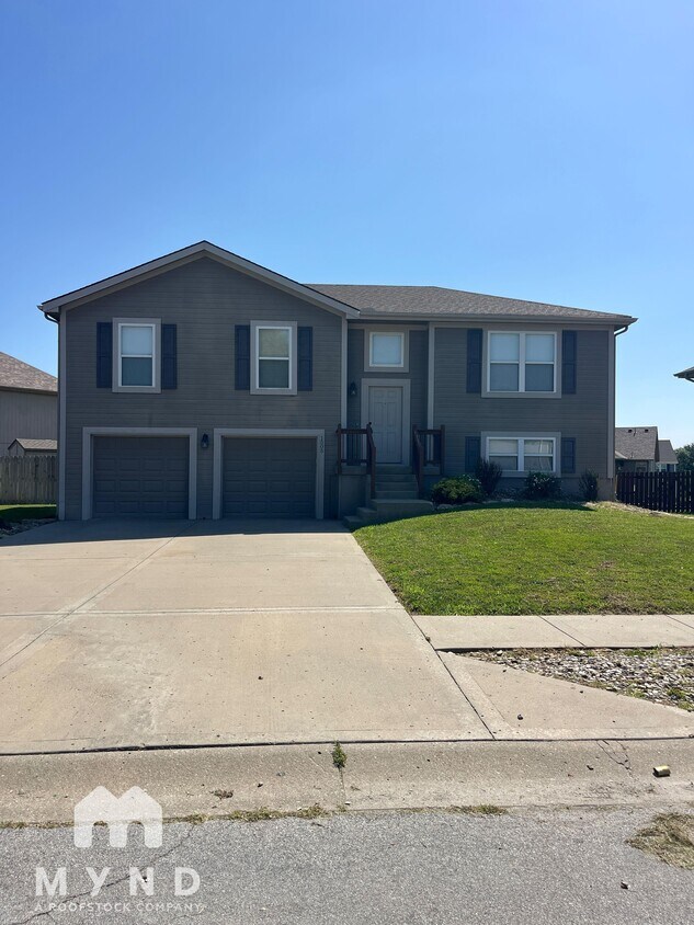 Foto principal - 1505 Clear Creek Dr