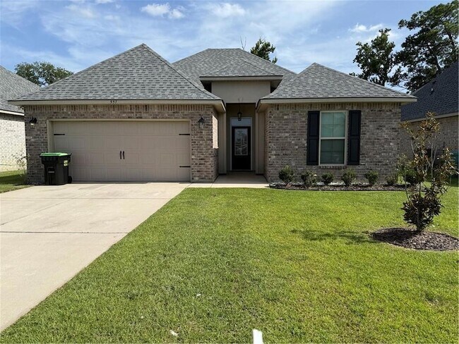 Foto del edificio - 557 Claiborne Trails Dr