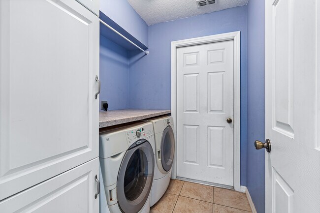 Building Photo - 33 Seamanship Trail