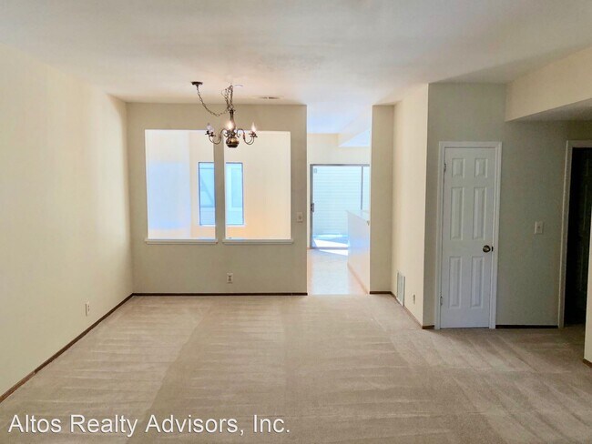 Building Photo - 3 br, 2.5 bath House - 943 La Mesa Terrace #D