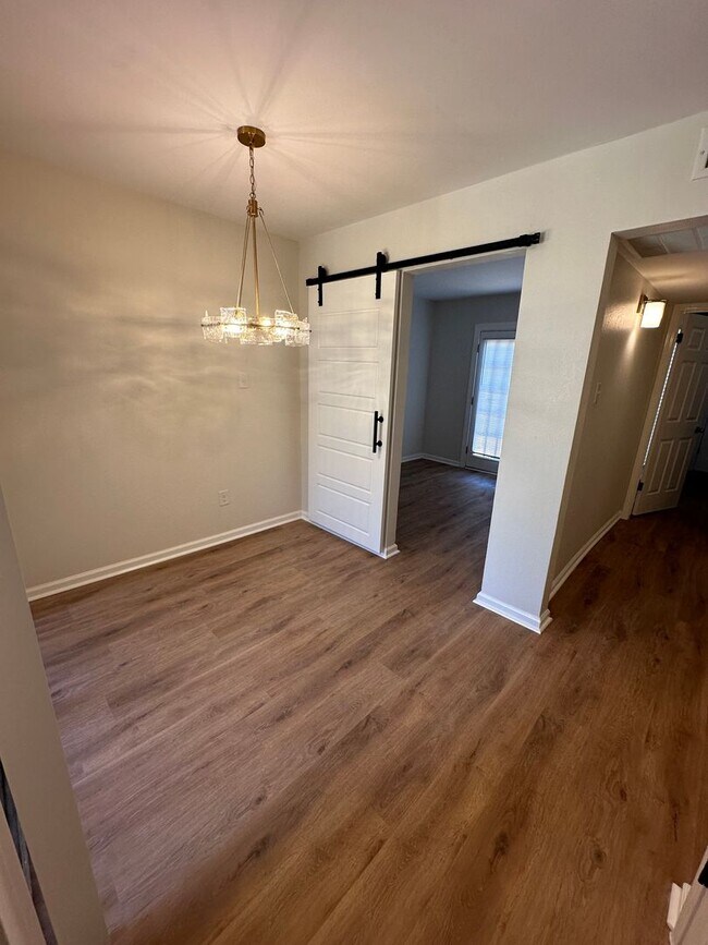 Foto del edificio - 1BD/1BA Condo located on the Germantown/Me...