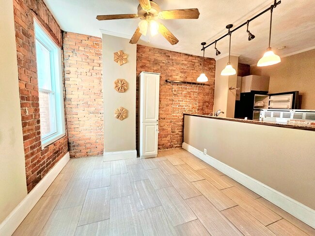 Foto del edificio - 1793 Beacon St