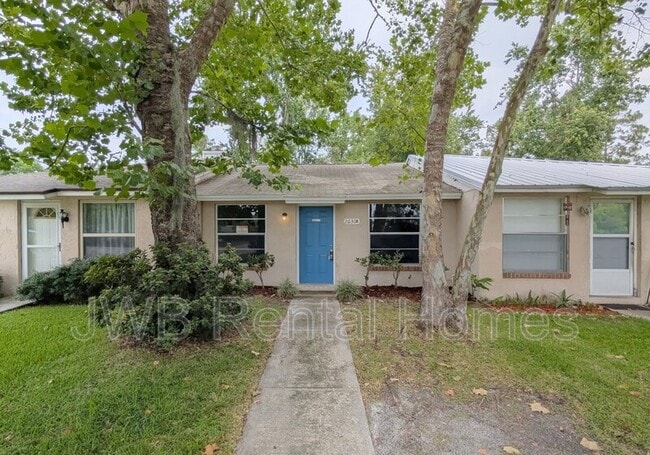 Building Photo - 2630B Gifford Ave