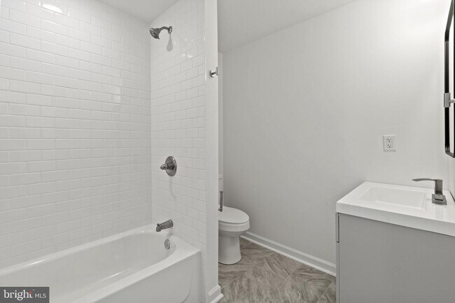 Building Photo - 4149 Lancaster Ave