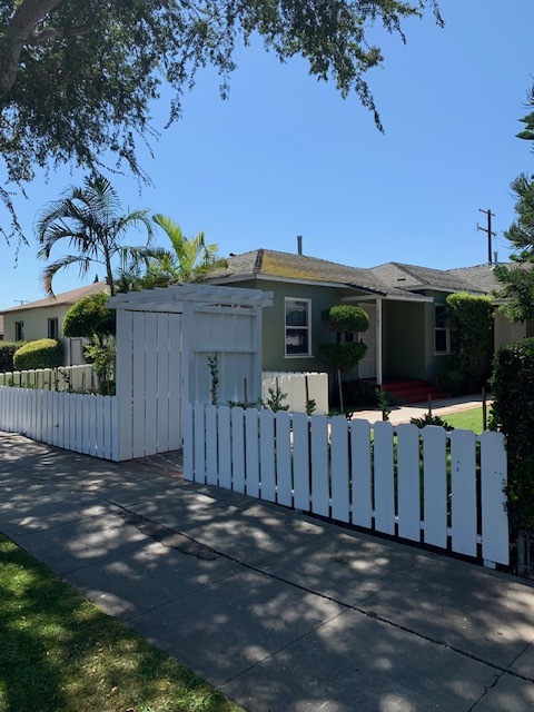 front gate - 10763 Jefferson Blvd