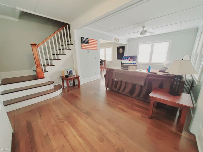 Foto del edificio - 3 br, 2 bath House - 775 High Ridge Rd