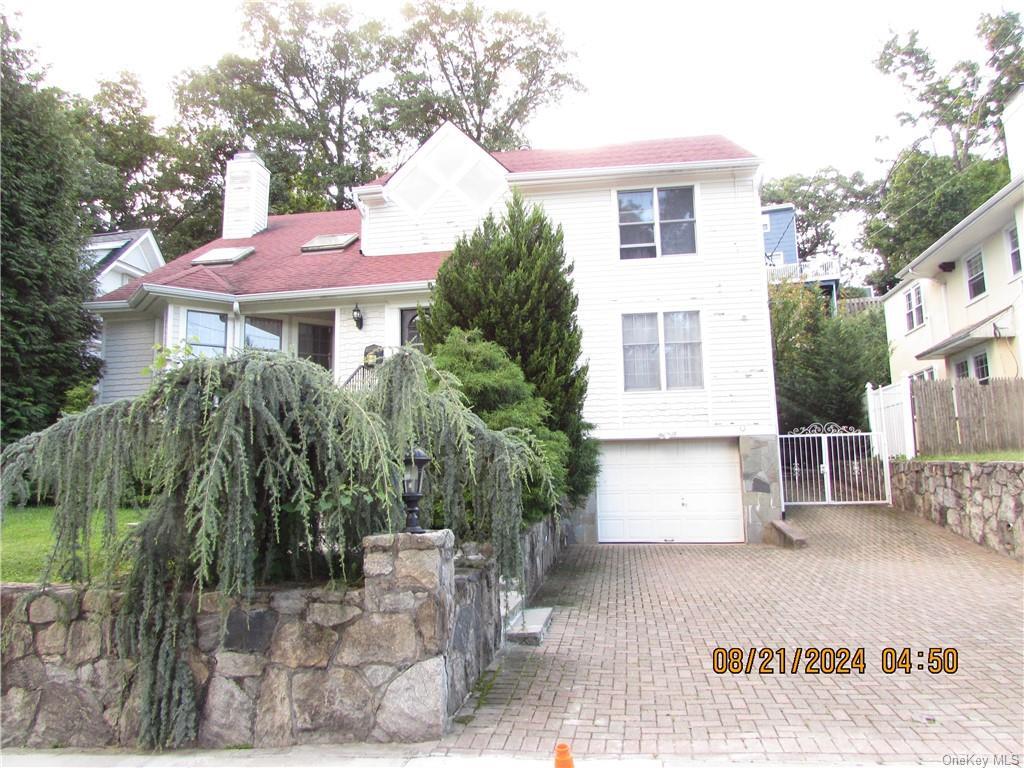 Primary Photo - 27 Lefferts Rd