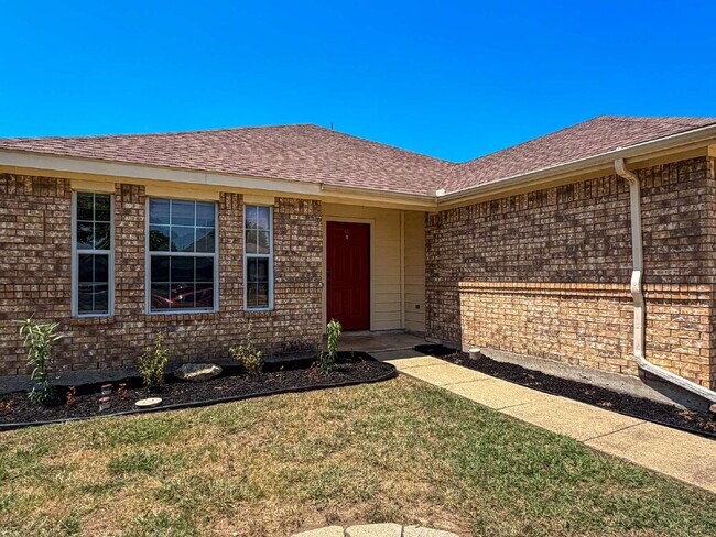 Foto del edificio - 3 Bed, 2 bath home in Burleson ISD - Great Location!